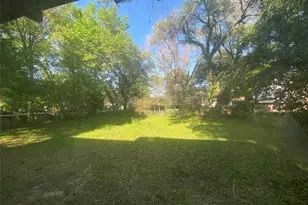 1015 Oak Dr, Huntsville, TX 77320 - Photo 18