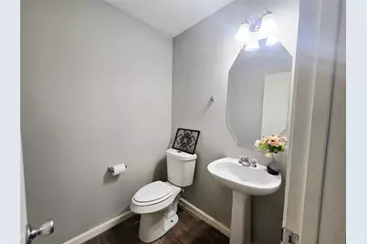 1011 Larks Trace Lane, Houston, TX 77090 - Photo 14