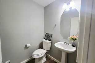 1011 Larks Trace Ln, Houston, TX 77090 - Photo 14