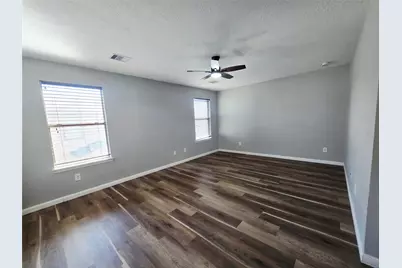 1011 Larks Trace Lane, Houston, TX 77090 - Photo 20