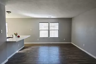 1011 Larks Trace Ln, Houston, TX 77090 - Photo 8