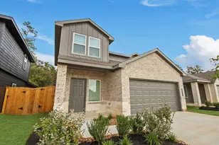 570 Belle Spgs Ln, Conroe, TX 77301 - Photo 2