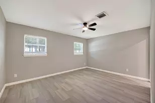7607 Tanager St, Houston, TX 77074 - Photo 14