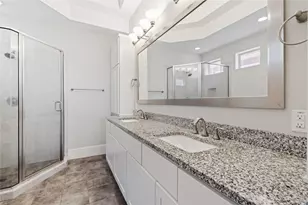 6759 Highclere Manor Ln, Houston, TX 77055 - Photo 18