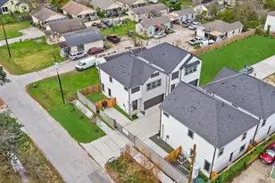 243 Rebecca St, Houston, TX 77022 - Photo 26