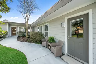 138 N Burnett Dr, Baytown, TX 77520 - Photo 30