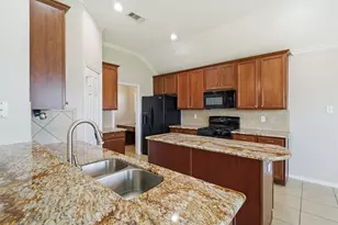 2506 Barton Springs St, League City, TX 77573 - Photo 8
