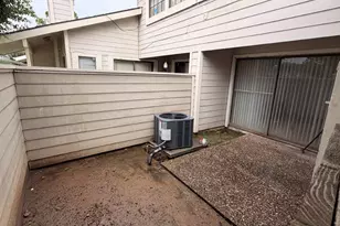 11983 Bob White Dr, Houston, TX 77035 - Photo 14