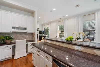 2210 Mid Lane #101, Houston, TX 77027 - Photo 14