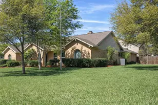 1912 Aggie Ln, League City, TX 77573 - Photo 2