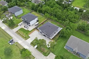 613 Oakdale St, La Porte, TX 77571 - Photo 44