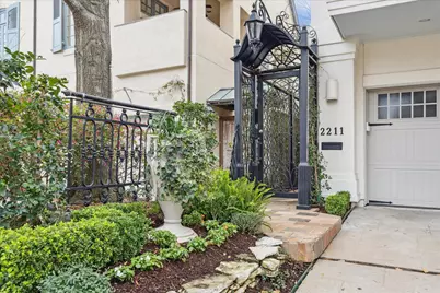 2211 Dunraven Lane, Houston, TX 77019 - Photo 2