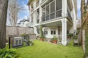 2211 Dunraven Ln, Houston, TX 77019 - Photo 32