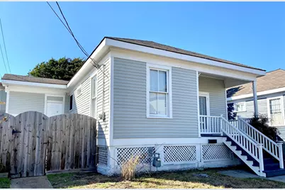 807 8th Street, Galveston, TX 77550 - Photo 1