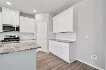 2107 Spring Hollow Drive, Baytown, TX 77521 - Photo 16