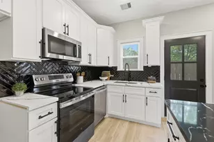 4719 Mallow St, Houston, TX 77033 - Photo 10