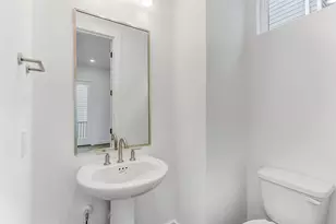 806 Fisher St, Houston, TX 77018 - Photo 10