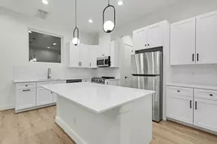 203 Danna Ln, Houston, TX 77009 - Photo 6