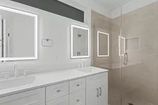 203 Danna Ln, Houston, TX 77009 - Photo 16