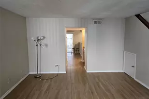 5917 Fairdale Ln, Houston, TX 77057 - Photo 2