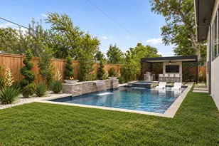 14106 Heatherfield Dr, Houston, TX 77079 - Photo 2
