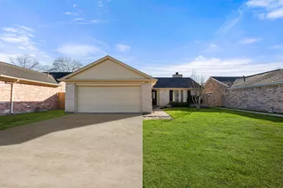 3932 Frontier Dr Drive, Sugar Land, TX 77479 - Photo 2