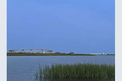 1906 County Road 202, Sargent, TX 77414 - Photo 16
