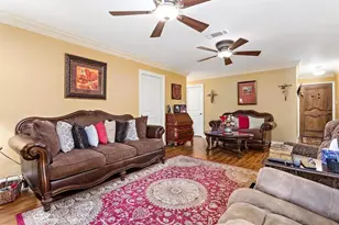 245 N Clover St, Bridge City, TX 77611 - Photo 8