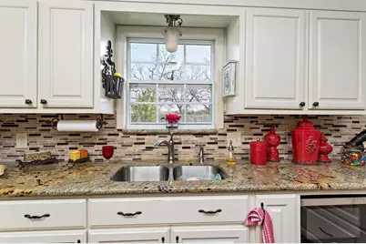 245 N Clover Street, Bridge City, TX 77611 - Photo 12