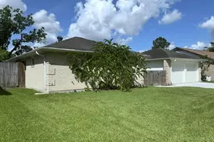 16223 Barcelona Dr, Friendswood, TX 77546 - Photo 2