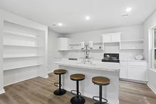 154 Lakeview Dr E, Livingston, TX 77351 - Photo 6