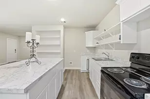 154 Lakeview Dr E, Livingston, TX 77351 - Photo 10