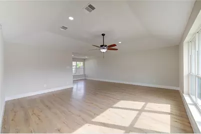 328 Meadow Wood Court, League City, TX 77573 - Photo 8