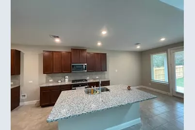 2216 Gadwall Court, Conroe, TX 77384 - Photo 6