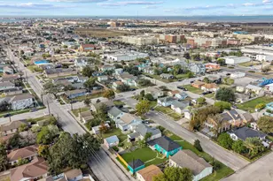 4907 Alamo Dr, Galveston, TX 77551 - Photo 22