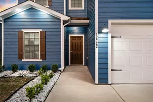 12722 Pelican Bay Dr, Houston, TX 77038 - Photo 2