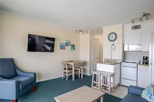 6102 Seawall Blvd, Galveston, TX 77551 - Photo 4