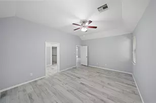 2406 Winter Trail Dr, Conroe, TX 77304 - Photo 20