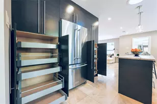 619 Rancho Bauer Dr, Houston, TX 77079 - Photo 14