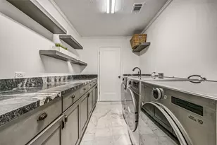 1614 Castaway St, Tiki Island, TX 77554 - Photo 40