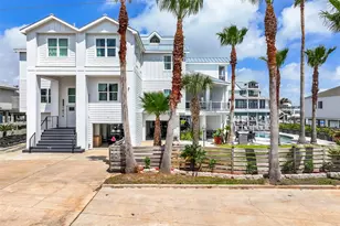 1614 Castaway St, Tiki Island, TX 77554 - Photo 6