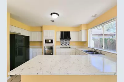10130 Berry Limb Drive, Houston, TX 77099 - Photo 18