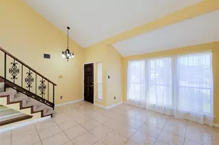 10130 Berry Limb Dr, Houston, TX 77099 - Photo 4