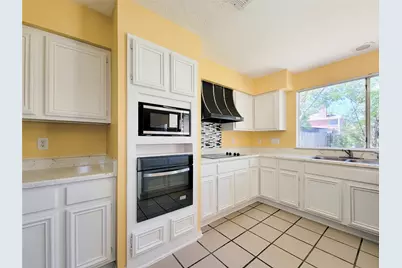 10130 Berry Limb Drive, Houston, TX 77099 - Photo 12