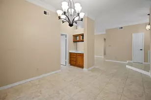 710 Lochnell Dr, Houston, TX 77062 - Photo 10