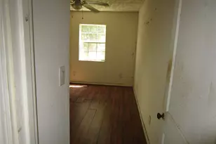 1306 Pershing St, Baytown, TX 77520 - Photo 22