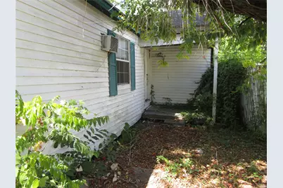 1306 Pershing Street, Baytown, TX 77520 - Photo 4