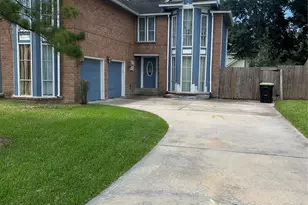 14715 Mesa Vista Dr, Houston, TX 77083 - Photo 2