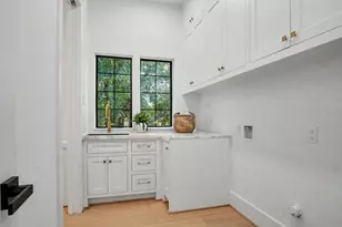 705 Walton St, Houston, TX 77009 - Photo 36
