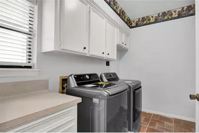 611 N Hickory Street, Tomball, TX 77375 - Photo 22